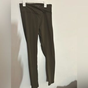 Aeropostale crossover leggings (m)